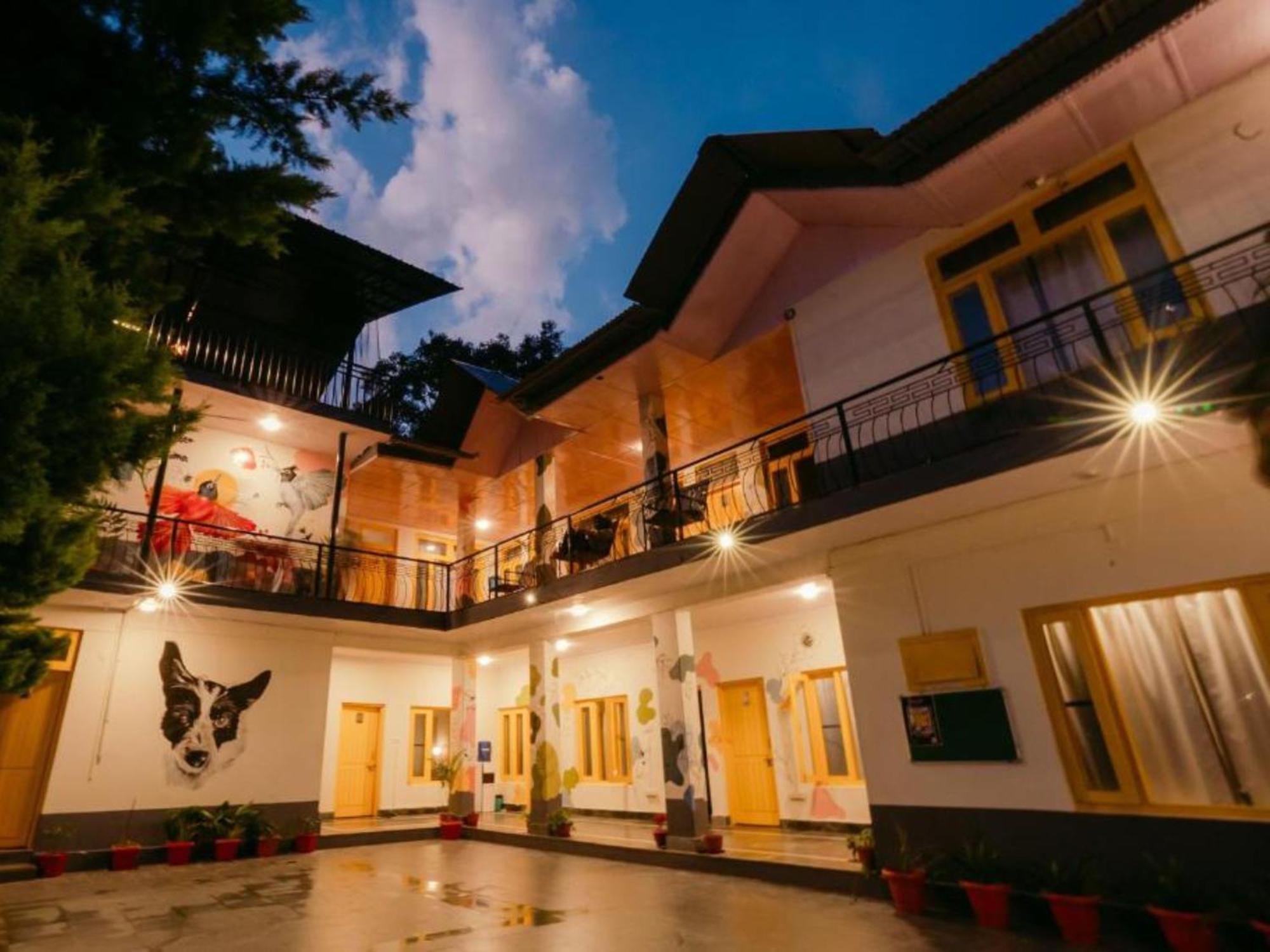 The Hosteller Bir 외부 사진